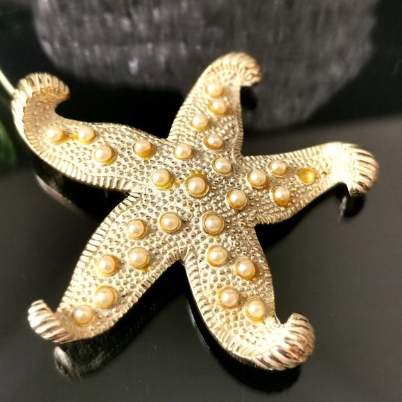 Vintage Starfish Brooch with Cream Enamel and Micro Seed Pearls - Picture 5 of 7